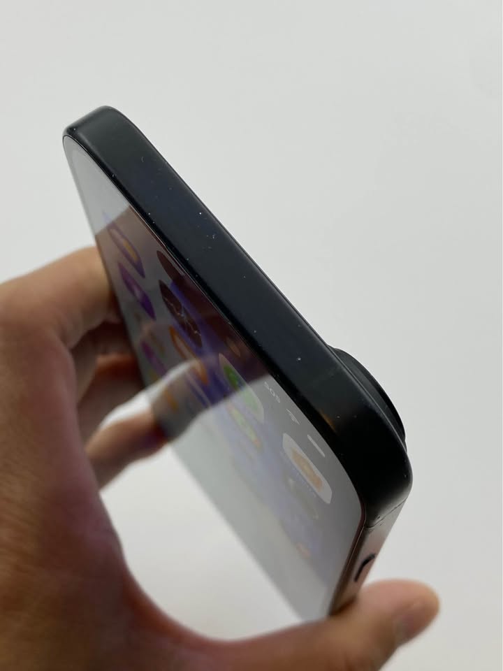 iPhone 16 128GB – Black (Excellent Condition)