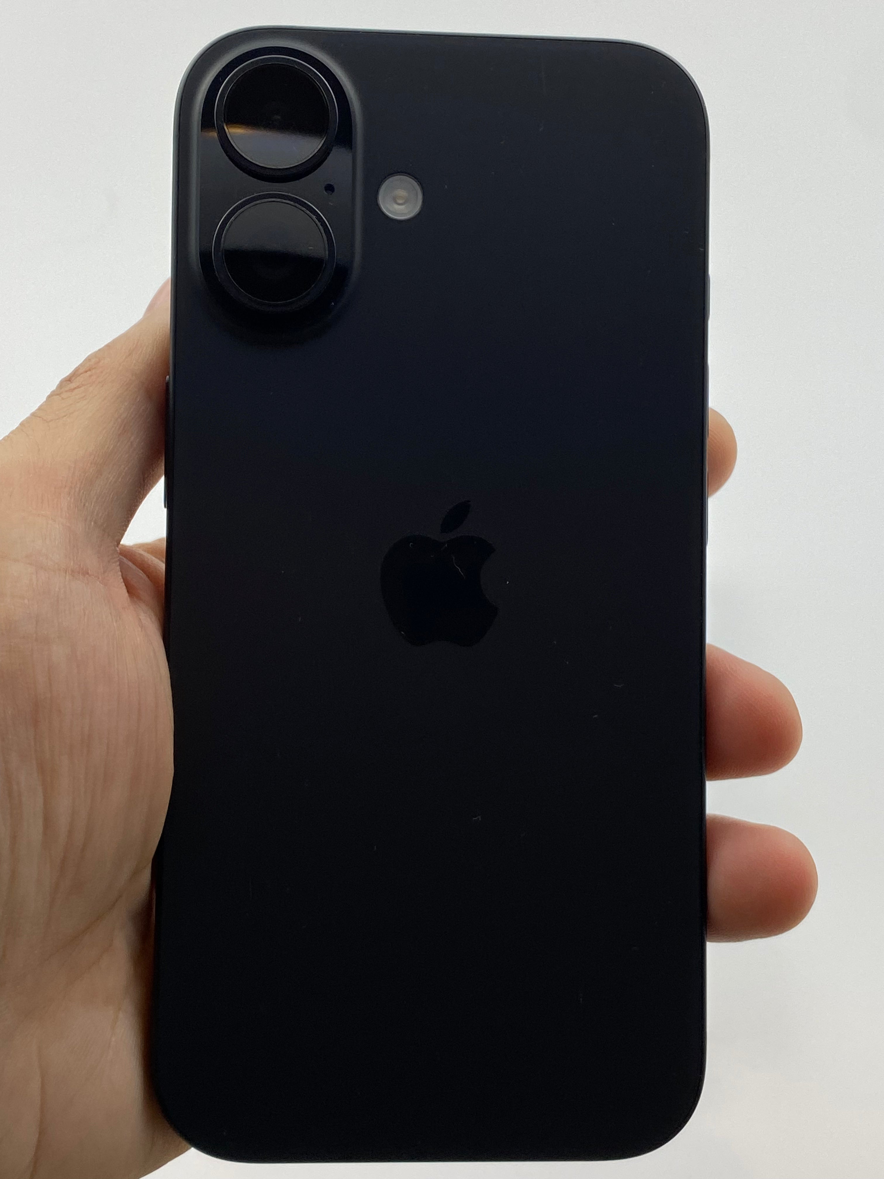 iPhone 16 128GB – Black (Mint 10/10)