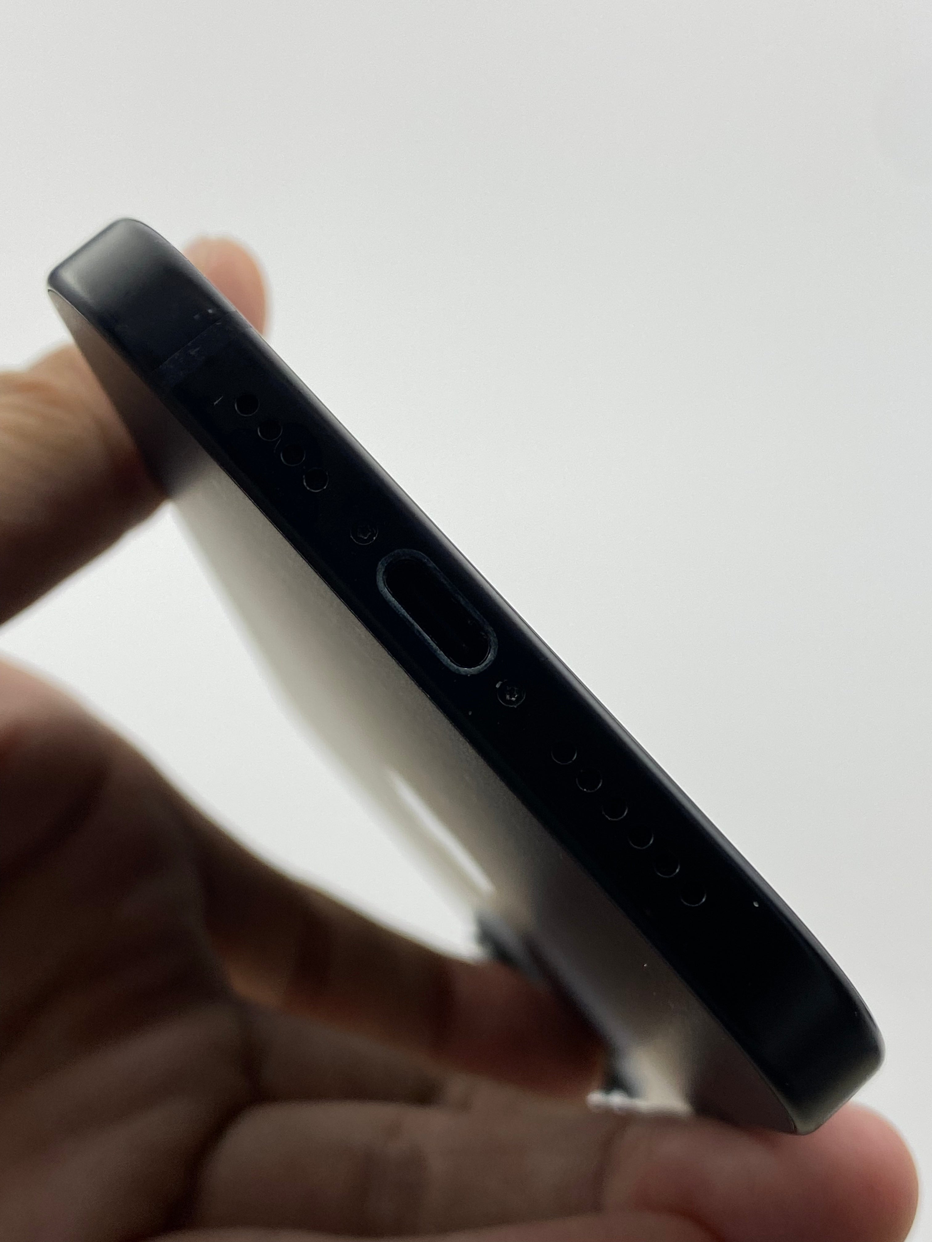 iPhone 15 Plus 128GB – Black (Excellent Condition)