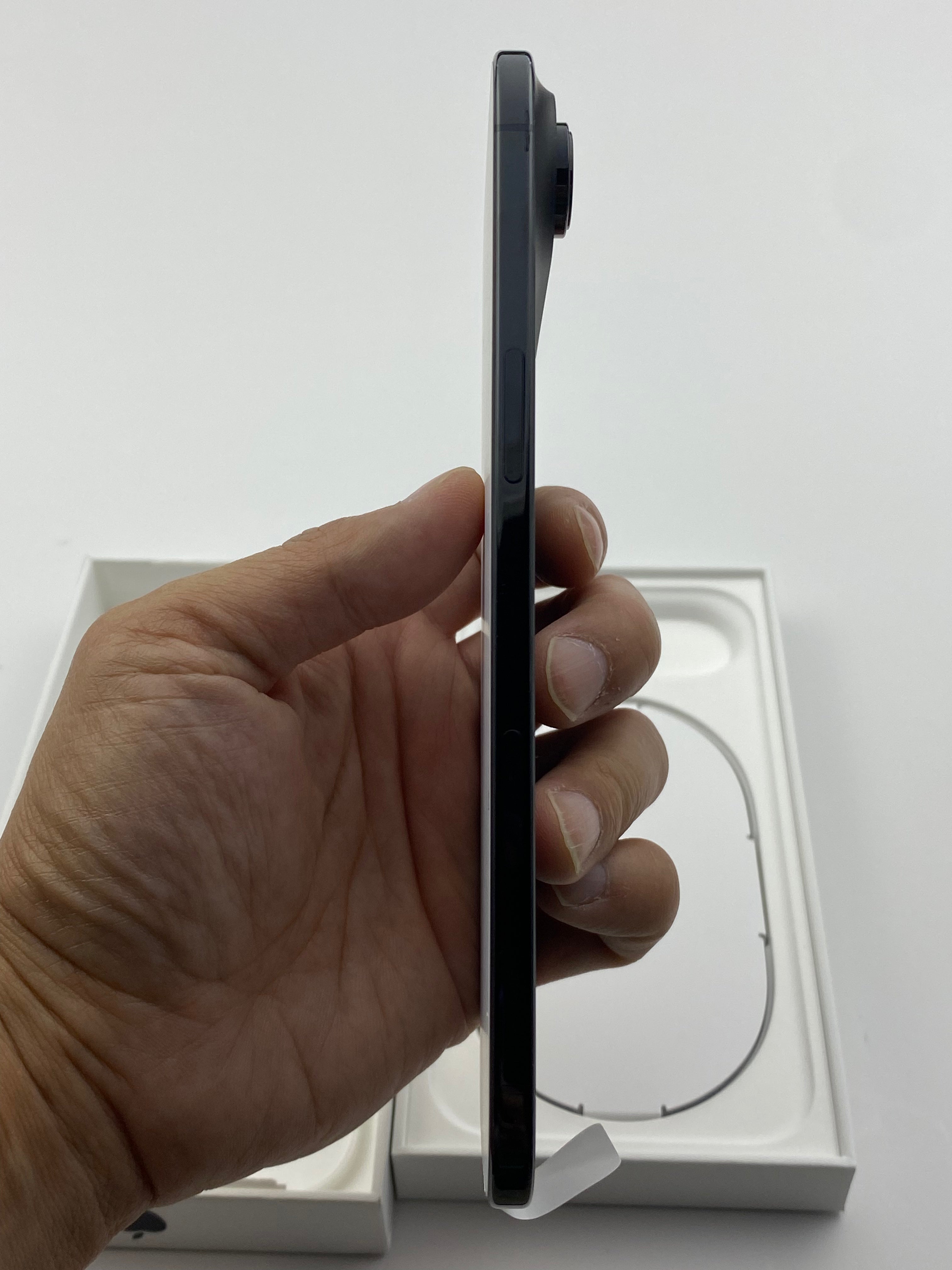 iPhone Air 256GB – Space Black (Brand New / Never Activated)
